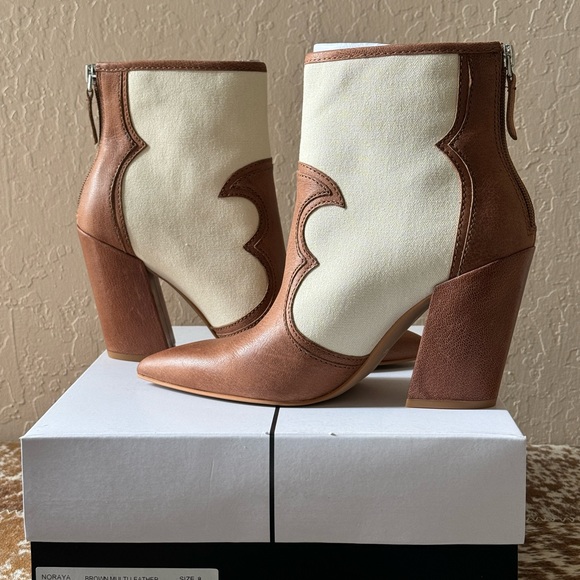 Dolce Vita Leather Heeled Ankle Boots - Noraya Size 8. Brand New. Never worn. - Picture 2 of 6
